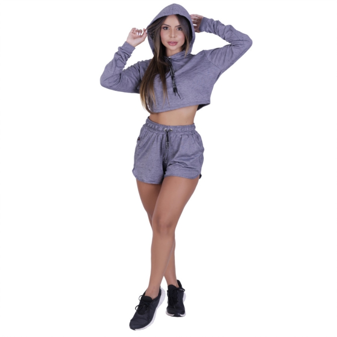 Conjunto esportivo feminino short e croped manga longa